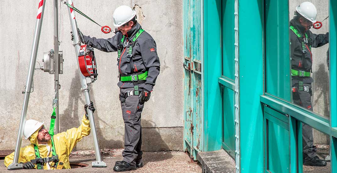 grundkurs fallskydd, Grundkurs i Fallskydd, En Halvdag, AAK Safety AB